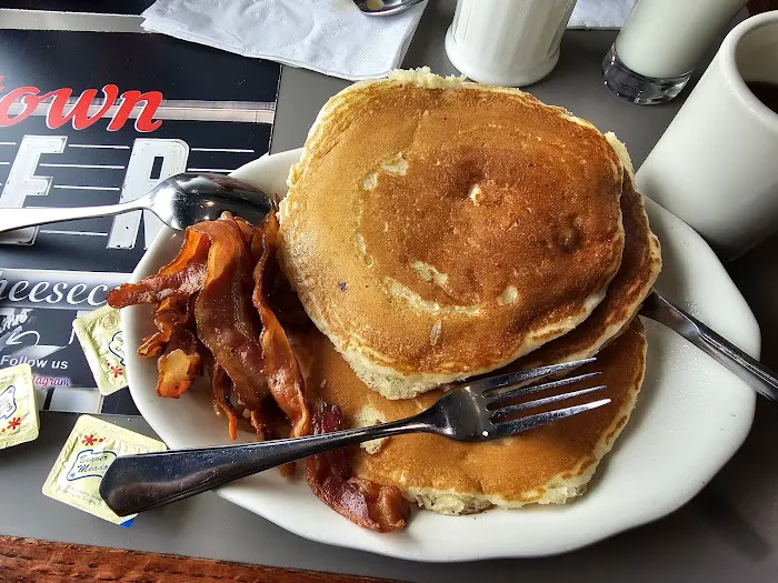 Crosstown Diner Picture 3