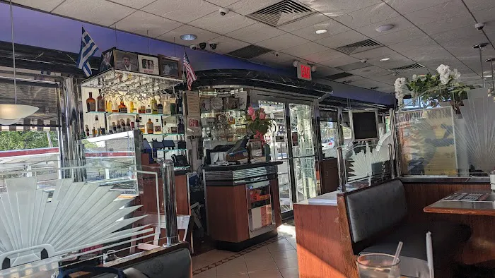 Crosstown Diner Picture 5