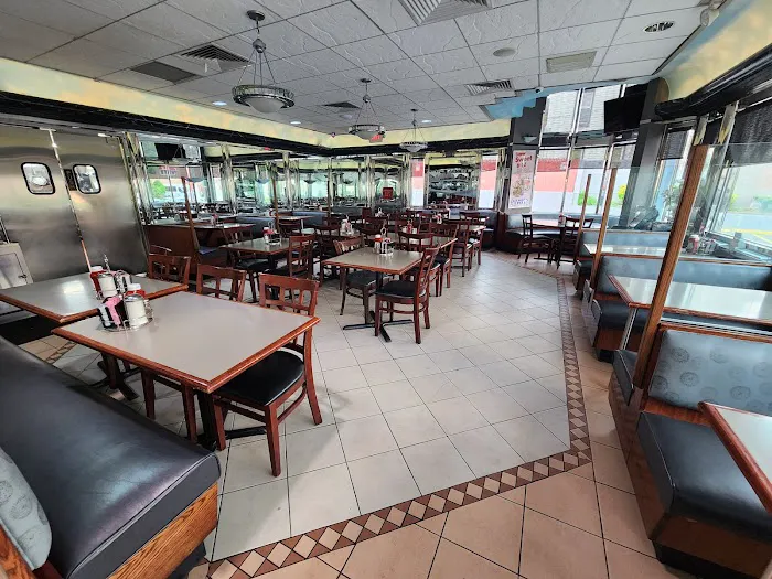 Crosstown Diner Picture 9
