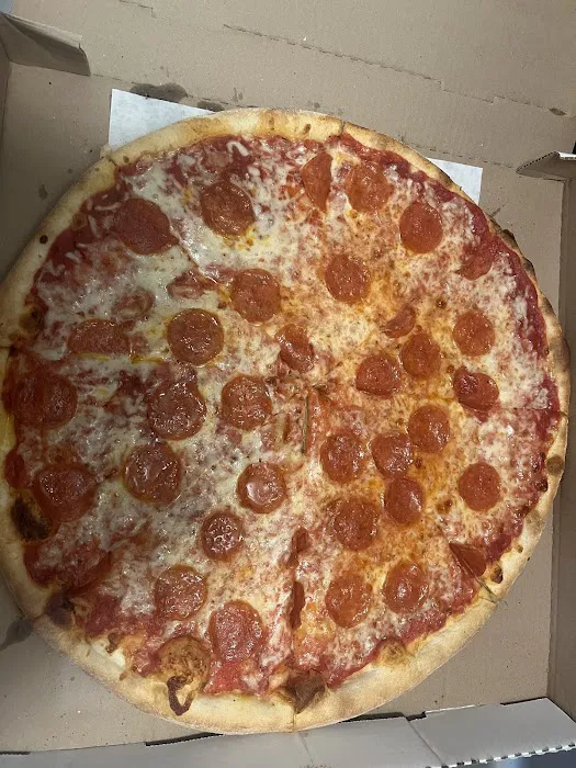 Frank's Pizza Picture 3