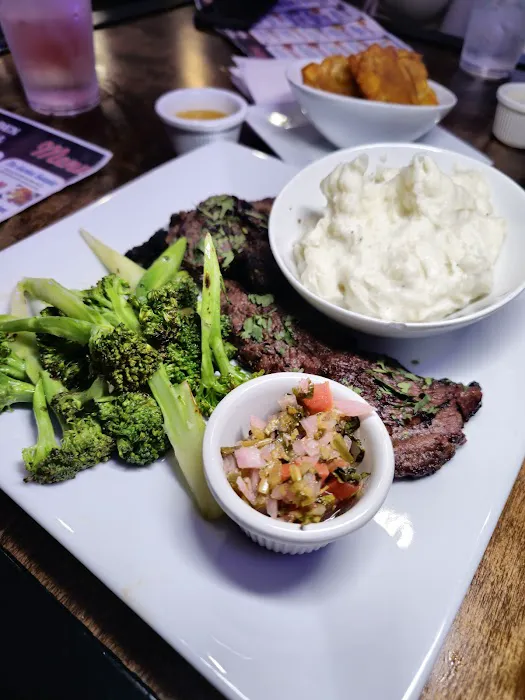 Garden Bar & Grill Picture 3