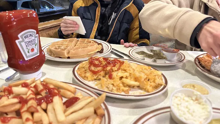 Tremont Diner Picture 5