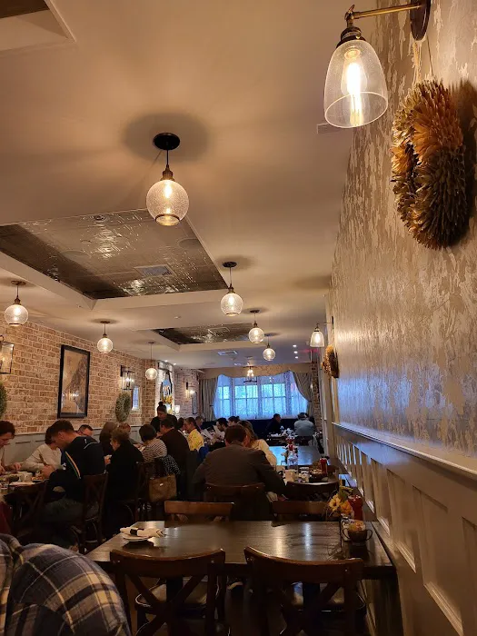 Heritage Bar & Restaurant Picture 4