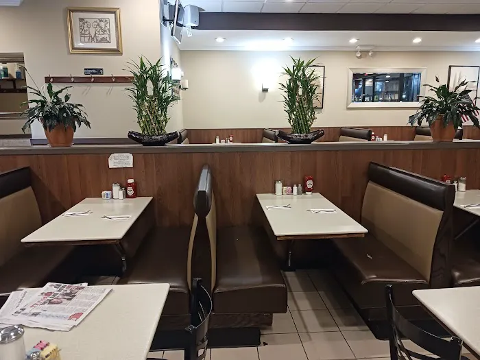 McLean Corner Picture 9