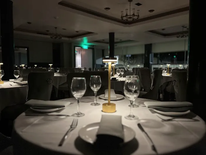 Scratch Bar Grill & Lounge Picture 3