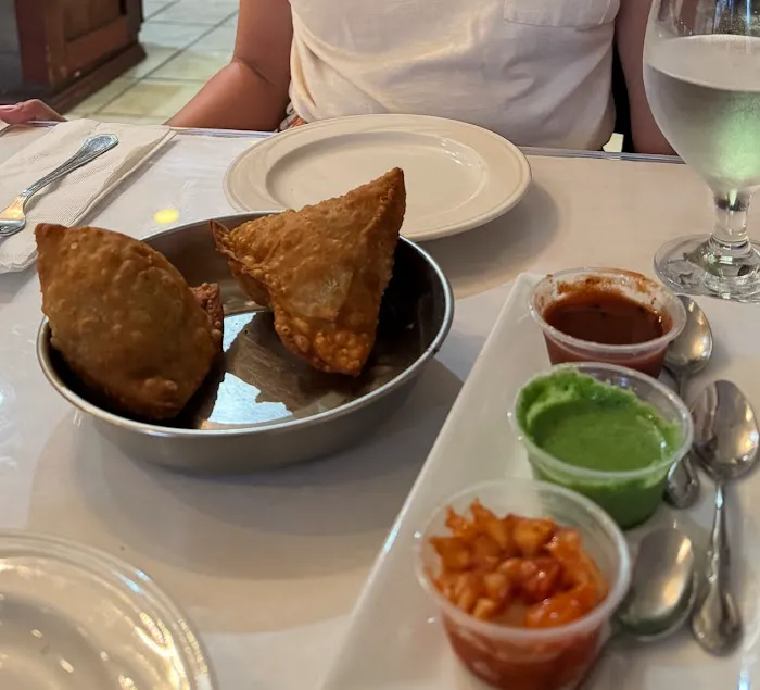 Mughal Curry Spot Picture 3