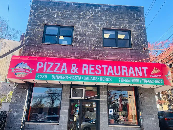 Rez Pizza & Restaurant Picture 9