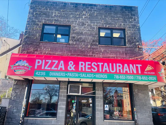 Rez Pizza & Restaurant Picture 7