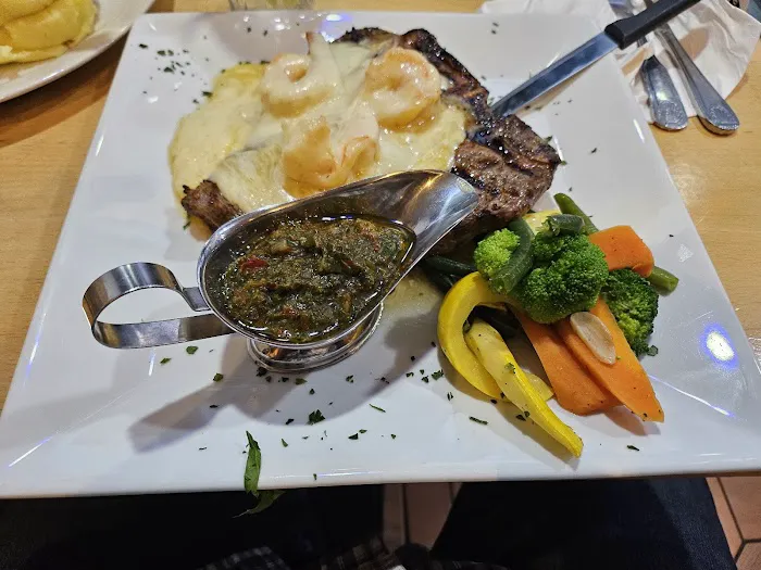 Caridad & Louie's Restaurant Picture 5