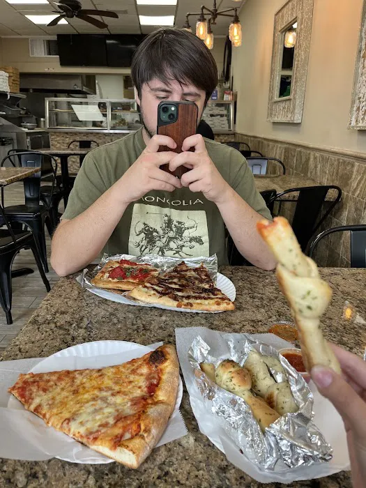 Emilio's Pizza Picture 2