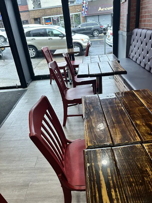 Cocina Burger Shop Picture 1