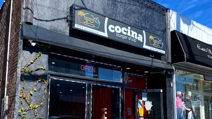 Cocina Burger Shop Picture 3