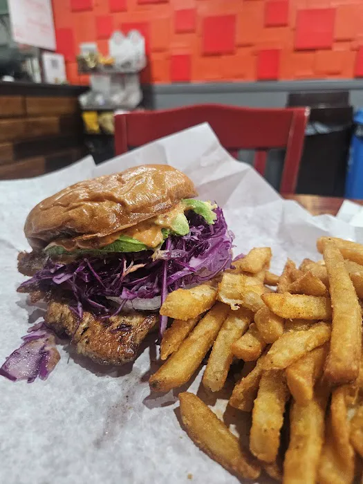 Cocina Burger Shop Picture 7