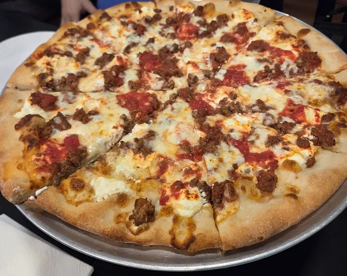 Familys Pizzeria Picture 5