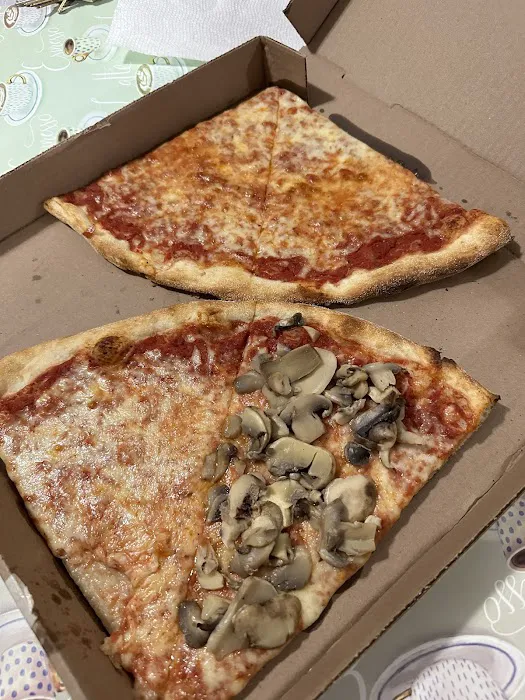 Tommy's Pizza Picture 2