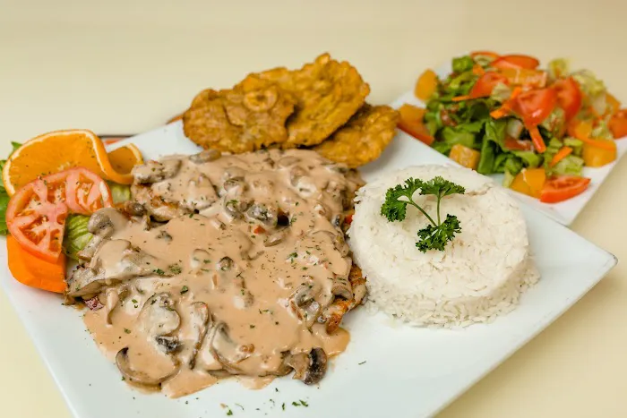 Makondo Restaurant New Rochelle Picture 3