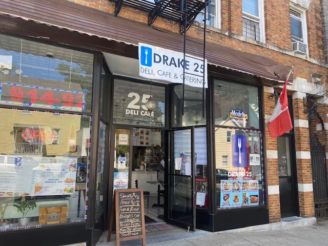 Drake 25 Restaurant & Deli Picture 5
