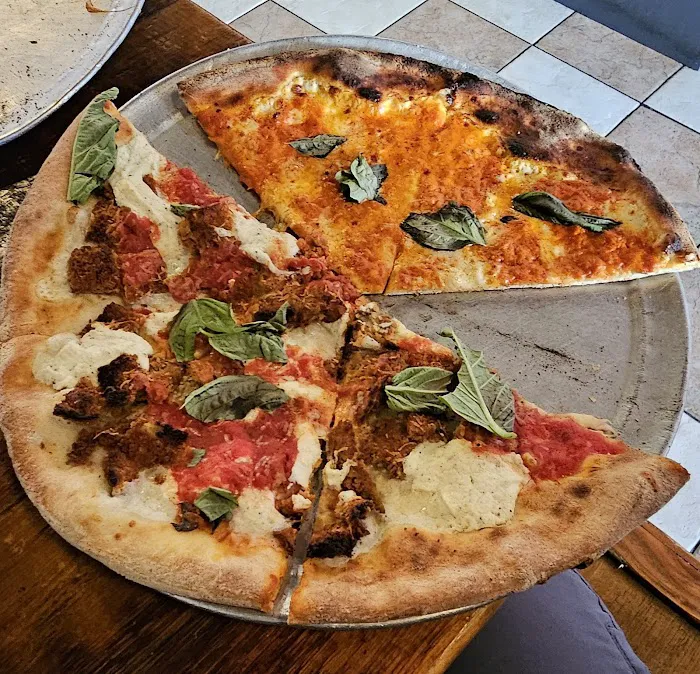 Pizzeria La Rosa Picture 9