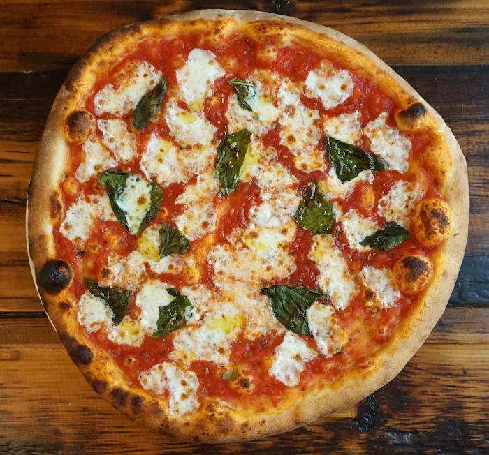 Pizzeria La Rosa Picture 7