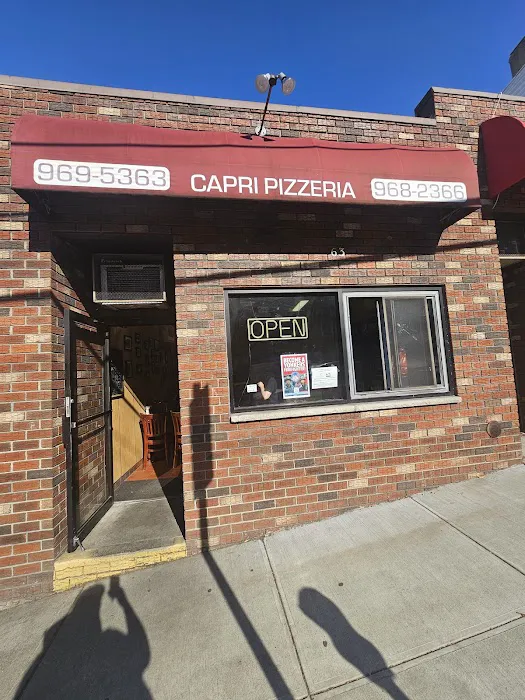 Capri Pizzeria Picture 8