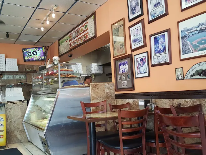 Montebello's Pizza Picture 9