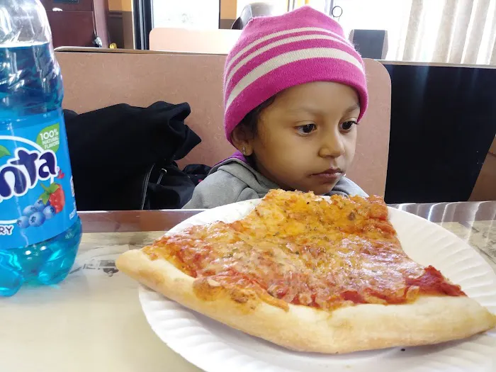 Montebello's Pizza Picture 7