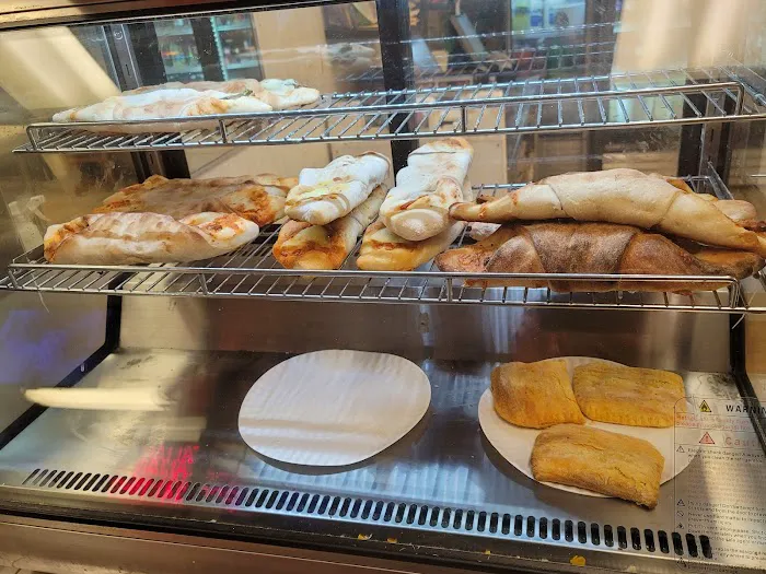 Roma II Pizza Picture 4