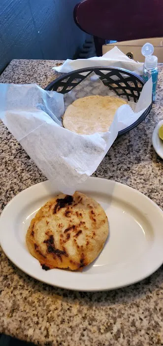 Restaurante Salvadoreño Picture 6