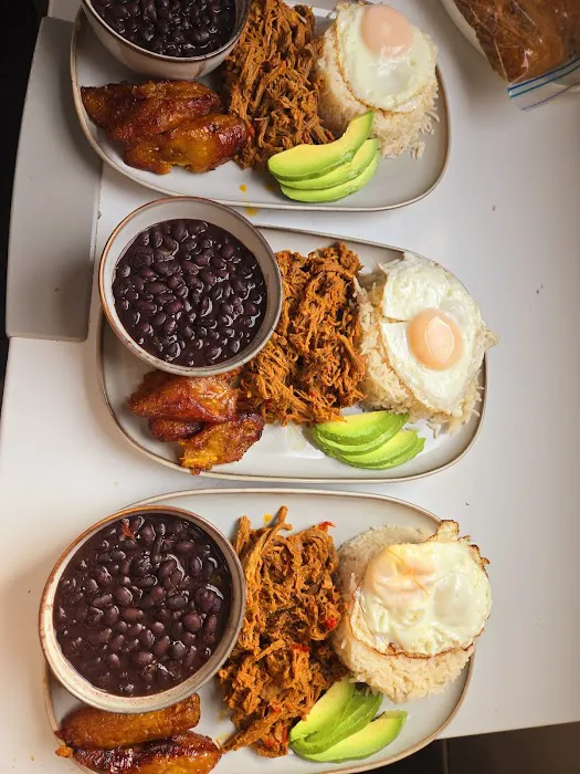 Al Toque Latin Cuisine Picture 4