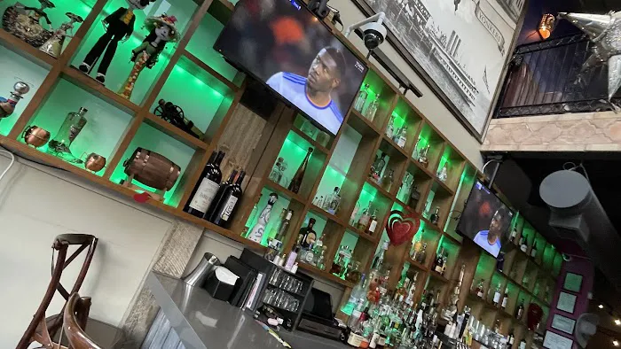 Dos Marias Bar & Restaurant Picture 6