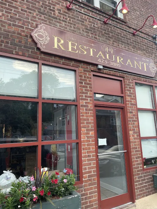 A & V Pizzeria Picture 5