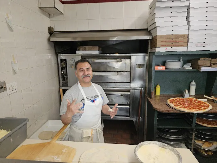 A & V Pizzeria Picture 9