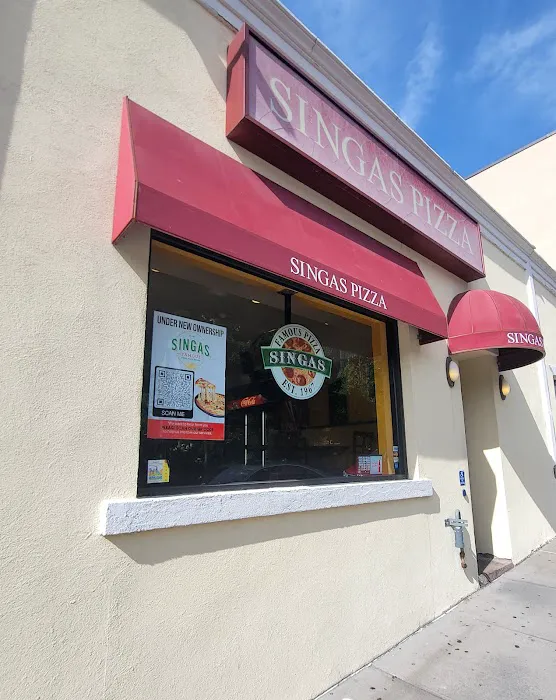 Singa's Famous Pizza & Grill Restaurant Picture 10