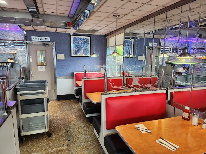 Broadway Diner Picture 5