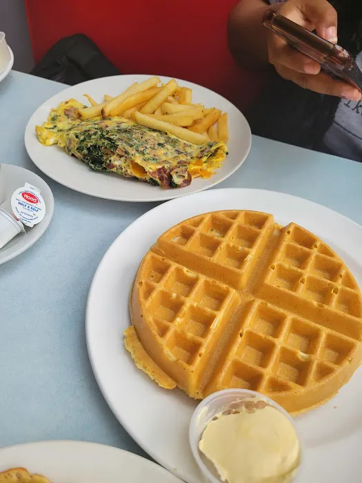 Broadway Diner Picture 10