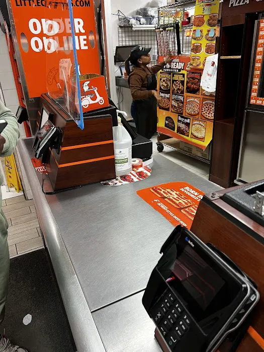 Little Caesars Pizza Picture 9