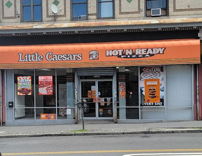 Little Caesars Pizza Picture 6
