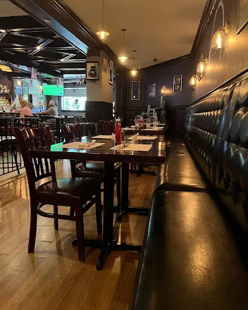 Downey's Bar & Grill Picture 1