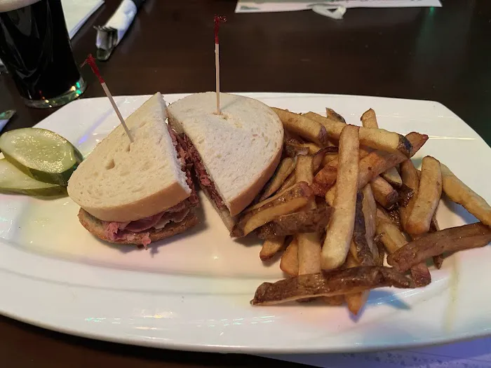 Downey's Bar & Grill Picture 2