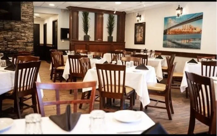 Leo's Italian Restaurant Picture 9