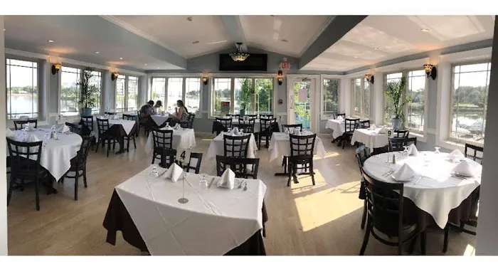 Marina View Restaurant & TIKI BAR Picture 7