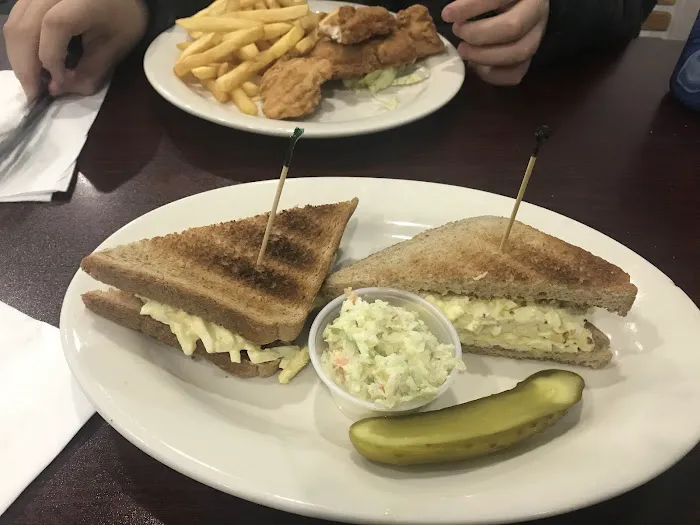Shore Road Diner Picture 7