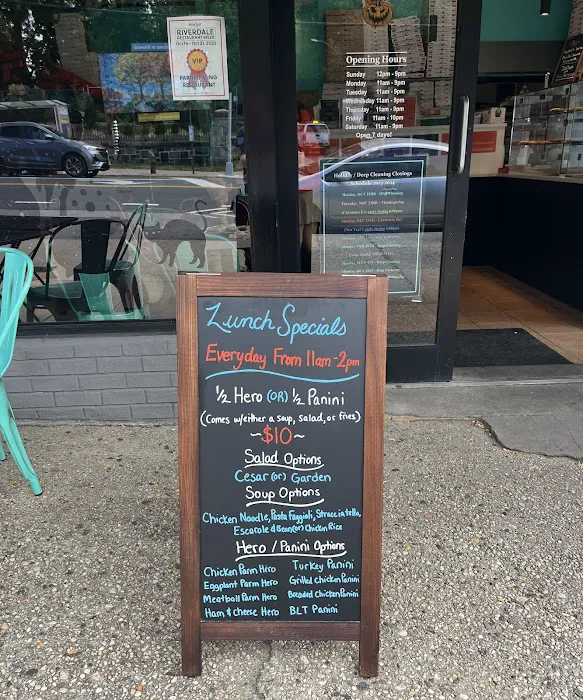 Marianne's Pizza Cafe Picture 5