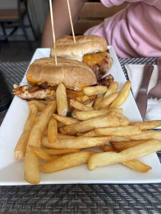 Bronx Burger House Picture 2