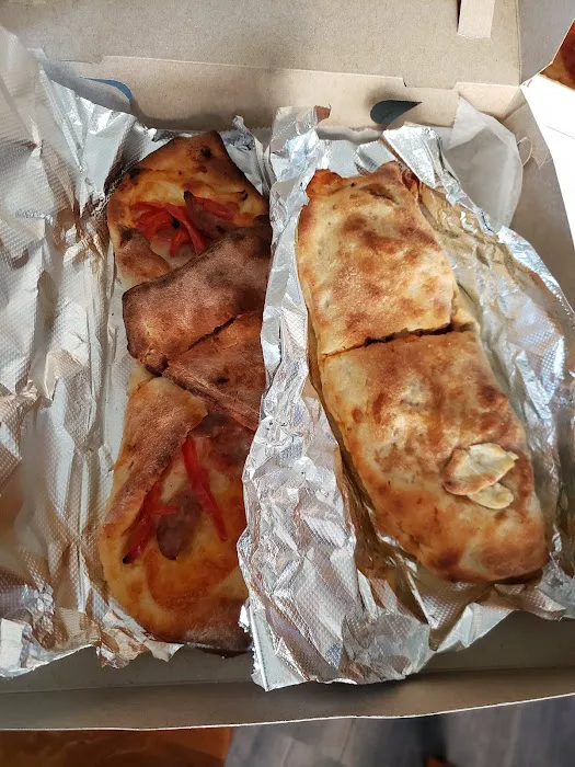 4 Corners Pizzeria Picture 3
