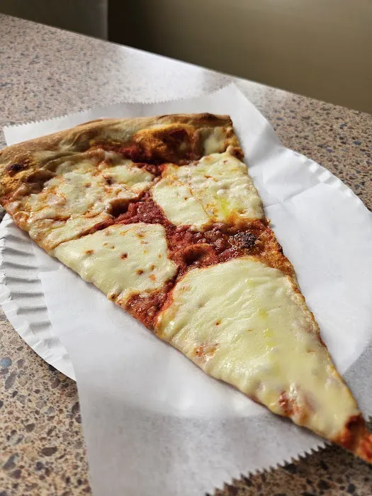 4 Corners Pizzeria Picture 10