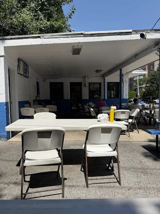 Leno's Clam Bar Picture 4