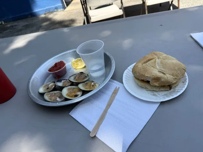 Leno's Clam Bar Picture 10
