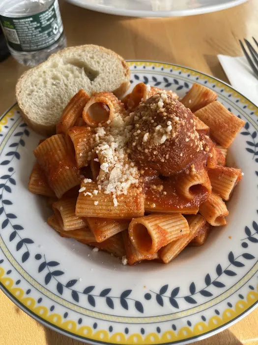 Bacione Pasta Shop Picture 1