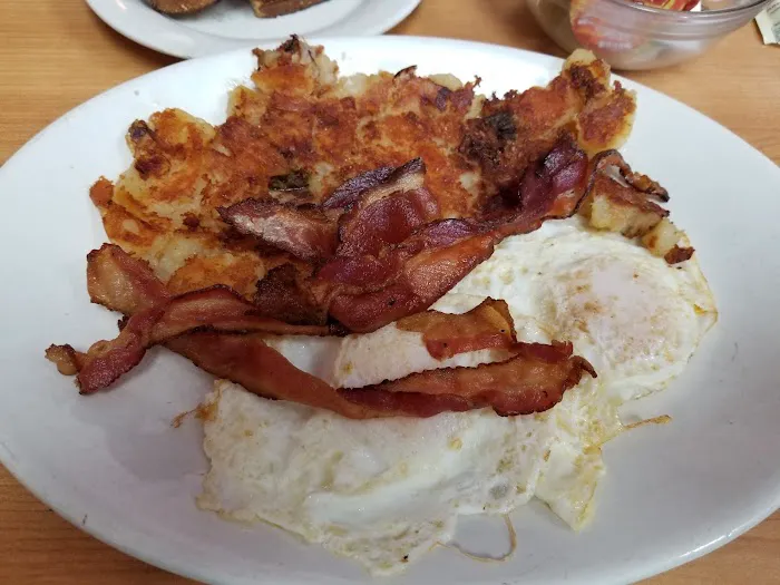 Grassy Sprain Diner Picture 4